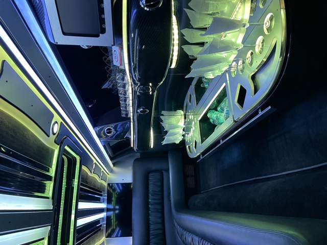 Chrysler Stretch Limo Interior Green